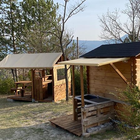Camping Les Hauts De Rosans Exteriér fotografie